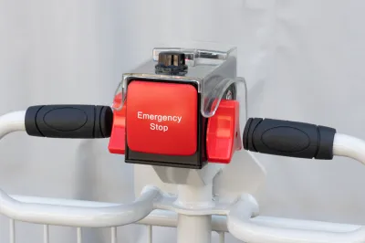 緊急停止ボタン